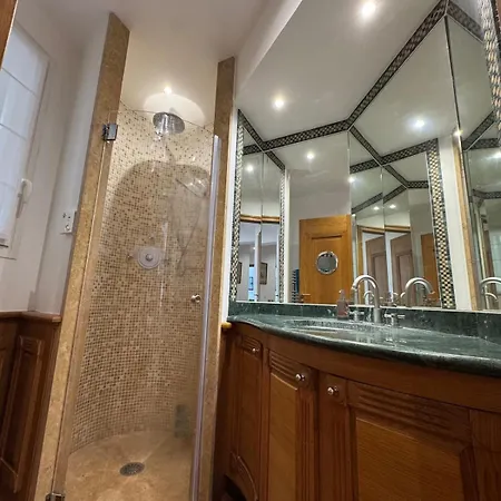 Seaside Serenity, Portside *