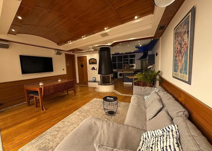 Seaside Serenity, Portside Apartamento Èze