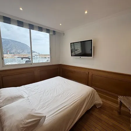 Seaside Serenity, Portside Apartmán