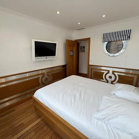 דירה Seaside Serenity, Portside אזה
